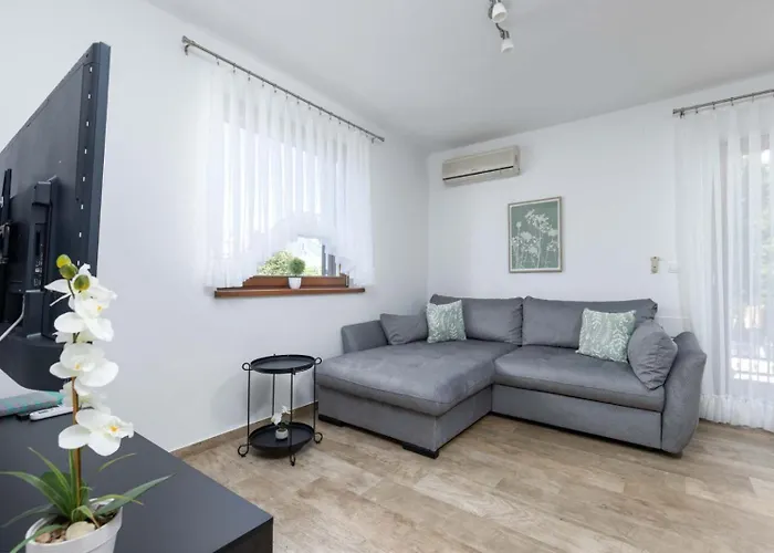Soper - Top Location 300 M From The Sea